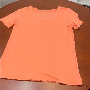Lululemon tie T-shirt